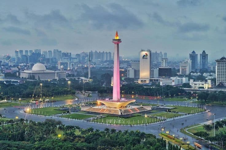 [Gambar kota Jakarta]